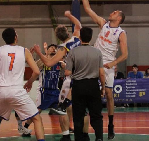 Basket: Promozione, Eteila sconfitto fuori dai playoff