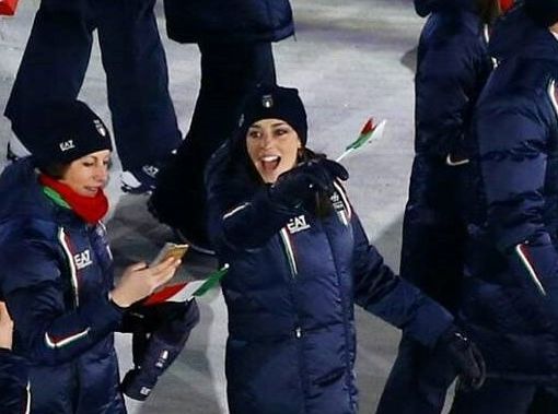 Federica Brignone raggiante all'apertura dei Giochi invernali (foto dal profilo Fb dell'atleta)