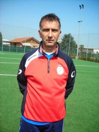 Giordano Piras. In basso la locandina