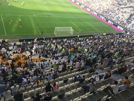 Calcio: Il Consiglio Federale ratifica lo stop fino al 3 aprile. Ipotesi playoff per l'assegnazione dello scudetto
