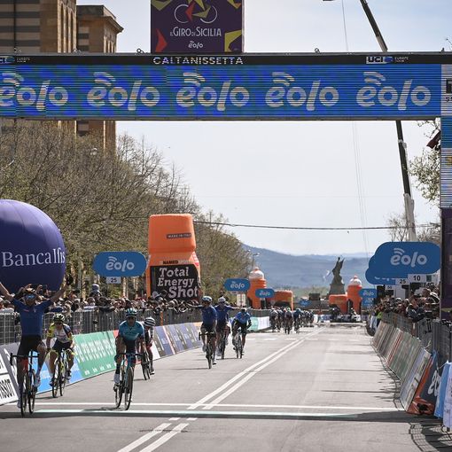 GIRO D'ITALIA: Damiano Caruso vince la tappa 20, Egan Bernal difende la Maglia Rosa Posta in arrivo