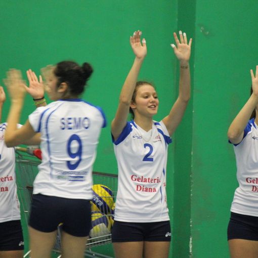 Pallavolo F, Framavetri 'schiaccia' il Bussola Volley