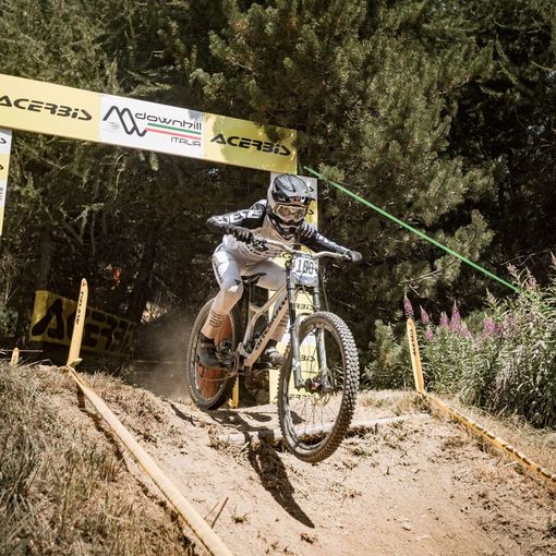 Ciclismo: Sophie Riva argento agli Italiani Downhill del Sestriere