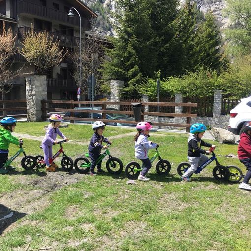 Ciclismo: Il 'Giretto d'Italia' degli alunni della scuola Proment
