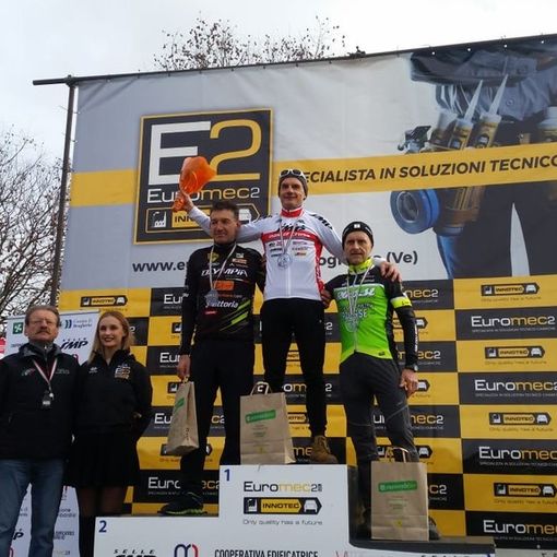 Ciclismo: A Corrado Cottin tappa e maglia a Brugherio