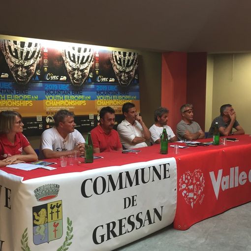 Da sn Francesca Pellizzer, Felice Piccolo, Stefano Porliod, Laurent Vierin, Paolo  Pesse, Davide Vuillermoz, Piero Marchiando