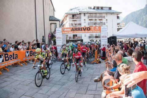 Ciclismo: Alain Saletto e Giulia Soffiati in evidenza a &quot;LaMontBlanc&quot; di Courmayeur