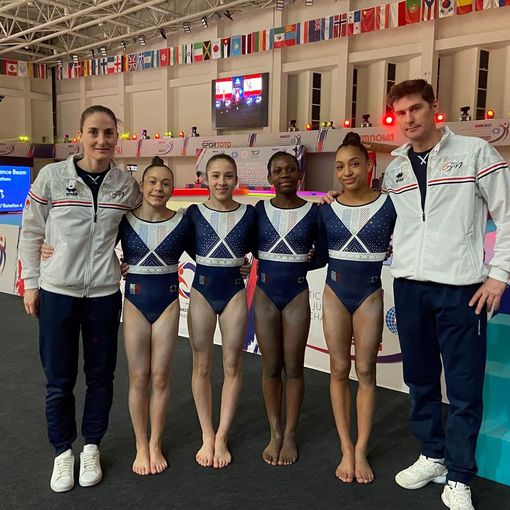 Eleonora Ratti con la squadra francese ai mondiali Junior