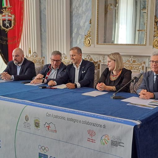 Da sn: Carlo Marzi, Giulio Grosjacques, Jean Dondeynaz, Josette Borre e Massimo Uberti