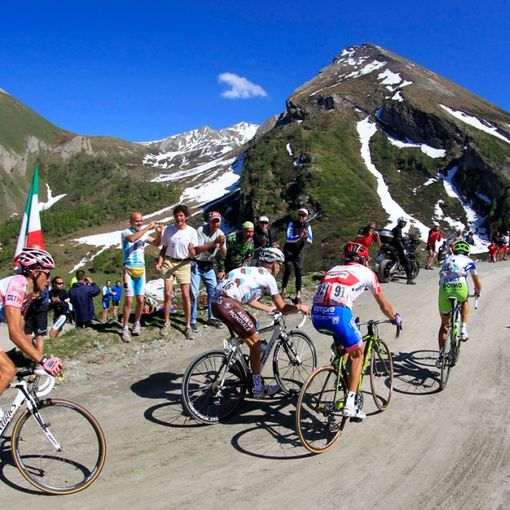GIRO D'ITALIA: La Valle in festa per la tappa di Cervinia