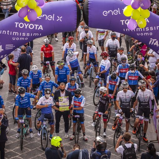 Ciclismo: Parte oggi dal capoluogo piemontese il Giro d'Italia elettrico