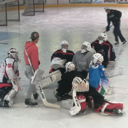 Hockey su ghiaccio: Forcing delle Gladiatrici Azzurre al palaghiaccio di Aosta