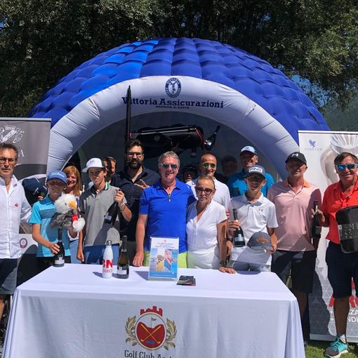 Lo sponsor BNI Andrea Occleppo, Subet Alessandro, Stevanon Paola, Sciocchetti Mathias, Collé Cesarino, Cosponsor Andrea Costa, il Presidente Subet Ennio, Ivo Letey, Marinella Bellinvia, lo sponsor BNI Lorenzo Tota, Dario Borney, Woodall James Paul, Subet Federico, Sciocchetti Fabrizio, Bionaz Emilio