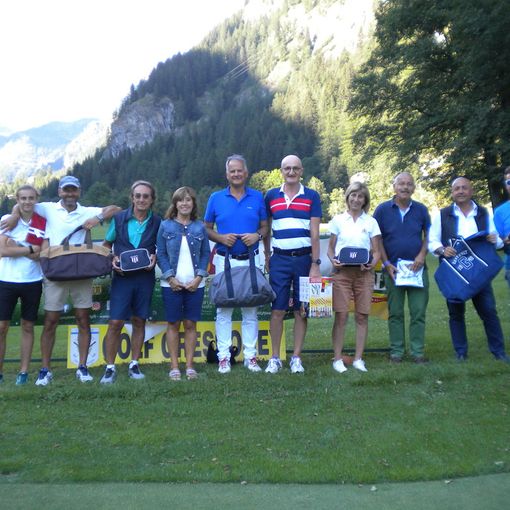 da sn: Cesare Lorenzo, Carletti Claudio, Vecchio Carlo, Linty Monique (sponsor), Paris Giorgio, Beretta Mauro, Lorenzini Annalisa, Ferrini Arturo (ha fatto hole in one alla buca 2), Girivetto Giulio e Andrea Ronco