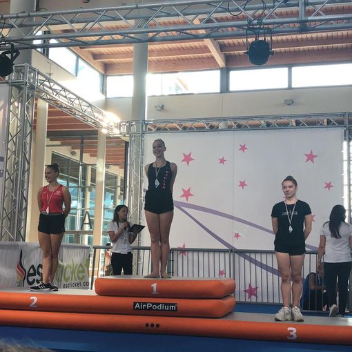 Giorgia LUcarelli sul podio