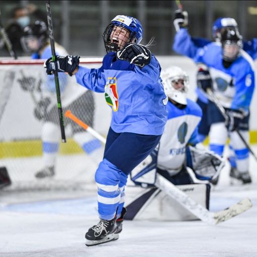 Hockey ghiaccio: Cuore azzurro, l’Italia ottiene il pass per la qualificazione olimpica di Füssen Hockey ghiaccio: Cuore azzurro, l’Italia ottiene il pass per la qualificazione olimpica di Füssen