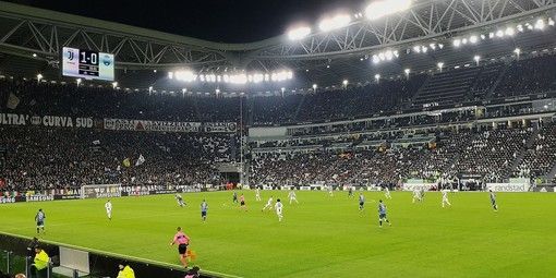 Coronavirus, i giocatori della Juve rinunciano agli stipendi da marzo a giugno: 90 milioni di euro risparmiati