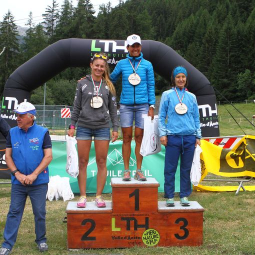 Il podio femminile della competizione