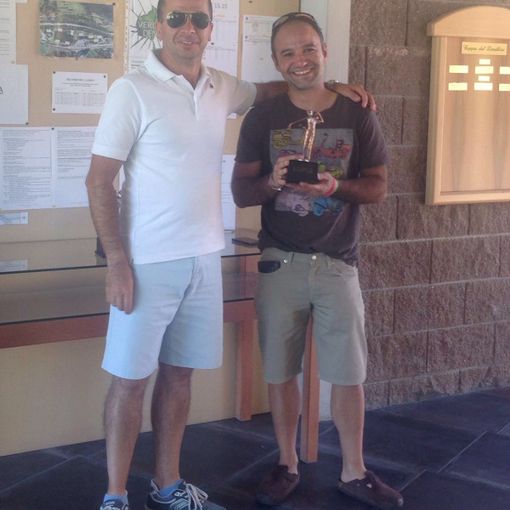 Qui e nella foto nell'articolo, Alessandro Leonardi premia Davide Mafrica ed Emilio Bionaz