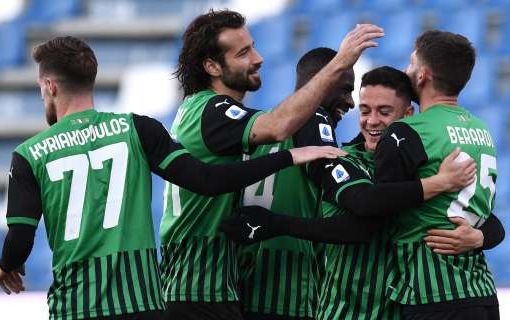Calcio: Dal 2022-2023 in Serie A vietate le maglie verdi
