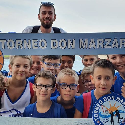 Andrea Frison con i suoi ragazzi