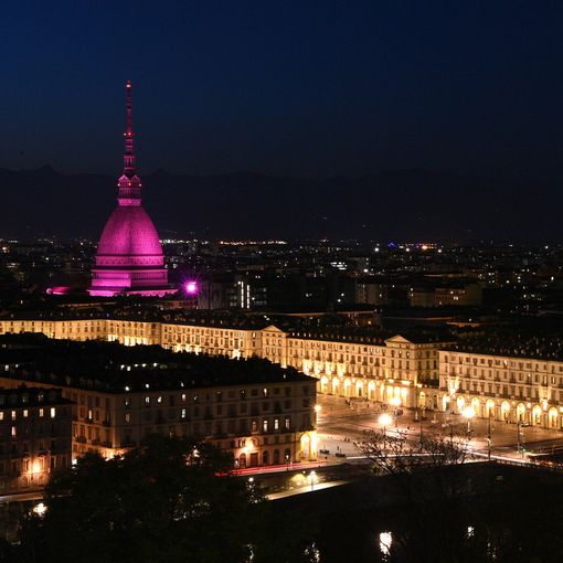 DA TORINO A MILANO, LE CITTÀ DEL GIRO ILLUMINATE DI ROSA