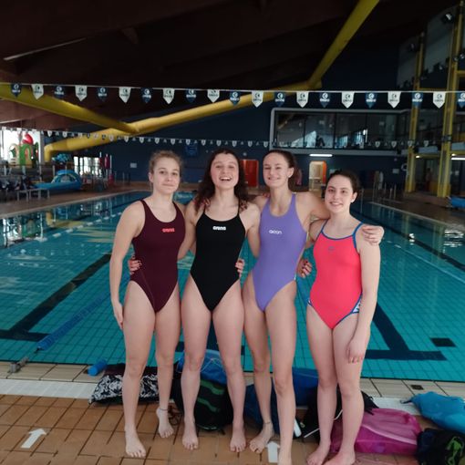 La staffetta Juniores, da sx Lin Pigliacelli, Alice Aldini, Nicole Louvin e Gaia Valenti