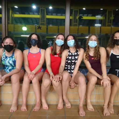 da sinistra Elena Navarretta, Giada Dujany, Gaia Valenti, Alessia Pagliara, Alice Aldini, Lin Pigliacelli e Nicole Louvin
