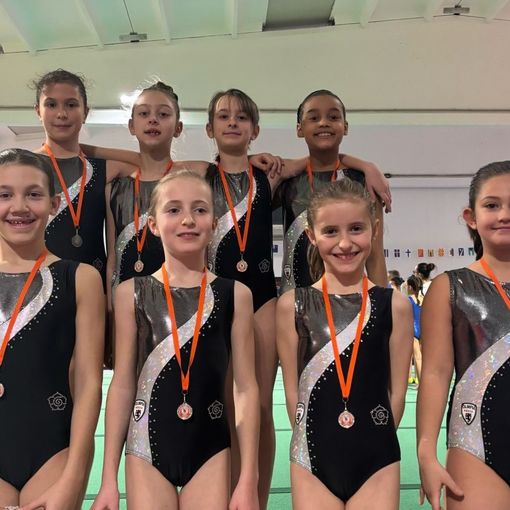 Clio Nicoletta, Cécile Di Fresco, Stéphanie Centoz, Sthacy Gonzalez, Noemi Guerrisi, Adele Malgaroli, Viola Malgaroli e Mia De Filippis