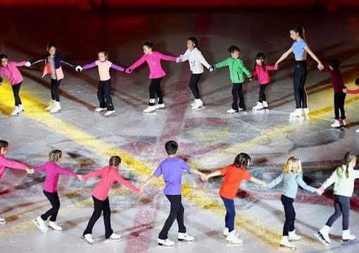 Oltre lo Specchio&quot;: Spettacolo di Pattinaggio ad Aosta con Campioni Nazionali