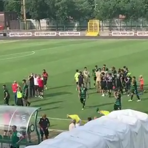Partita terminata, c'è chi festeggia e chi rientra sconsolato
