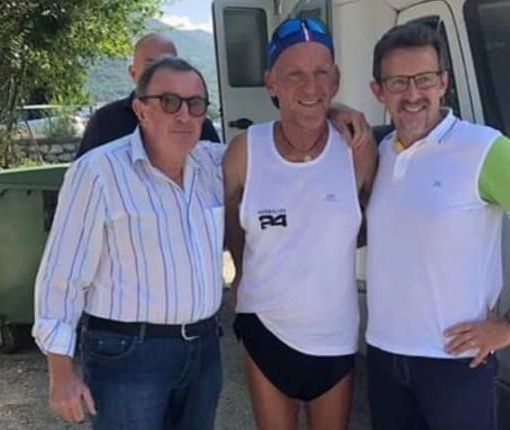 Il presidente del Rotary VdA, Piergiorgio Montanera, a fianco di Fabrizio Amicabile giunto ad Aosta