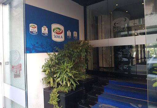 Lega Serie A: approvato all’unanimità il taglio di un terzo degli stipendi se il campionato non ripartisse