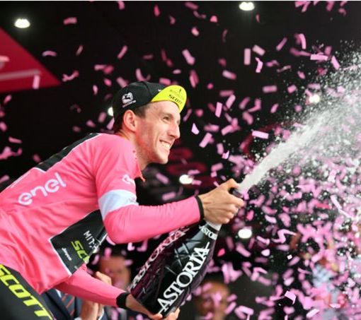 GIRO D'ITALIA: Yates in volata domina sul Campo Imperatore