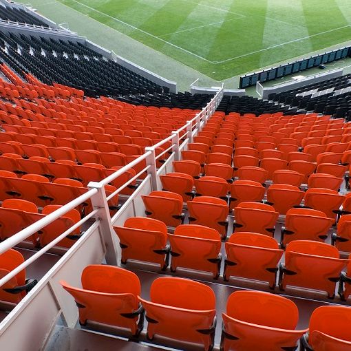 Calcio: Stretta sulle norme anti Covid negli stadi