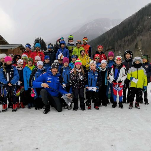 Foto di gruppo della premiazione (cliccare sull'immagine per avviare la gallery)