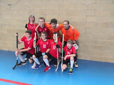 Unihockey: Nuovo sport in Valle, domenica torneo di esibizione