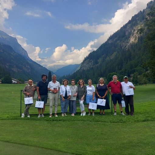 Corrado Laviosa, Filippo Bodo, Giovanni Tallia, Silvia Miglietta (sponsor), Giuseppina (mamma dello sponsor), Cristina (sorella dello sponsor), Paola Tillio, Marinella Terragni, Andrea Scarienzi e Fabio Fedi.