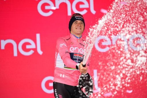 BuonGiro Speciale. Il bilancio con il direttore Mauro Vegni: &quot;L'uscita di Evenepoel è difficile da digerire, situazione Covid che rischia di fare 'stragi' anche nelle prossime tappe&quot;