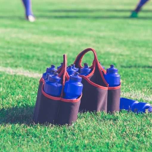 Calcio: Addio kit borracce, saranno singole e tenute distanti dal gruppo