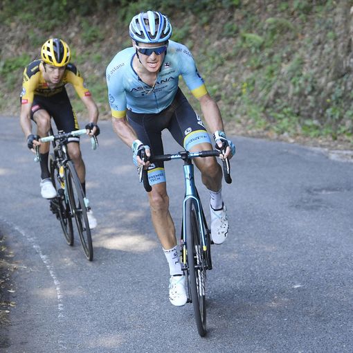 Ciclismo: Il Lombardia a Jakob Fuglsang, il favorito Evenepoel all'ospedale