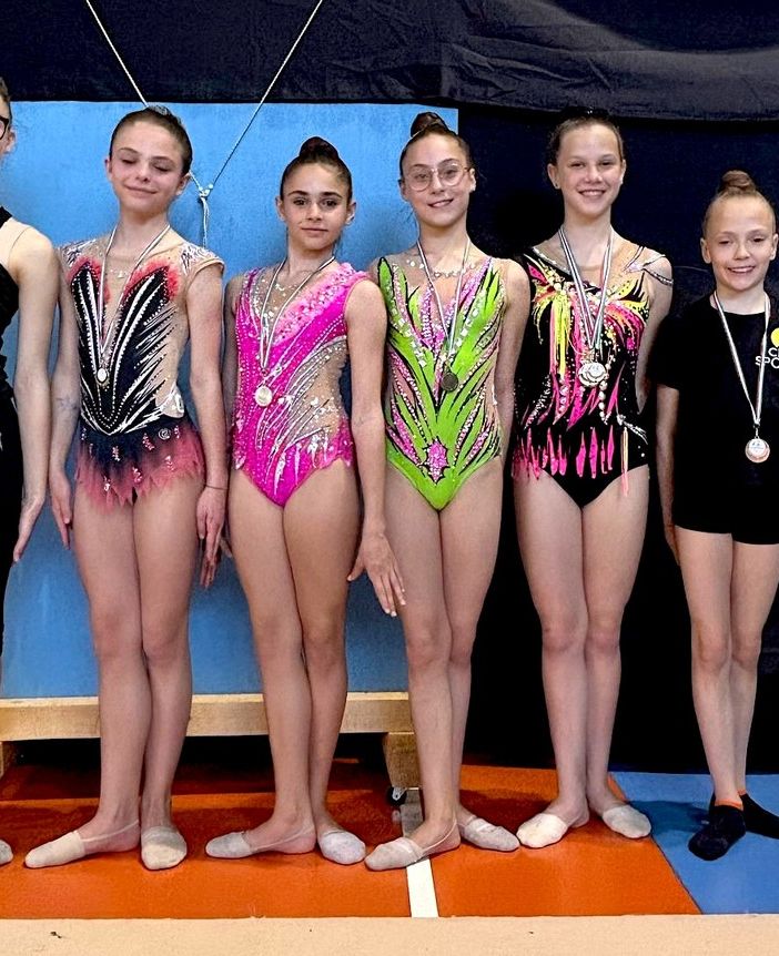 Ritmica: Club des Sports in evidenza sulla pedana di casa