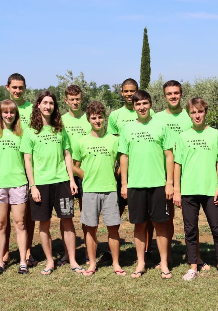 In prima fila, il tecnico Serradura, Giannattasio, Aresca, Linty, Gianchini, Berthod, Vallet, il tecnico Sposato. In seconda fila Casadei, Franciscono, Faye, Vuillermoz