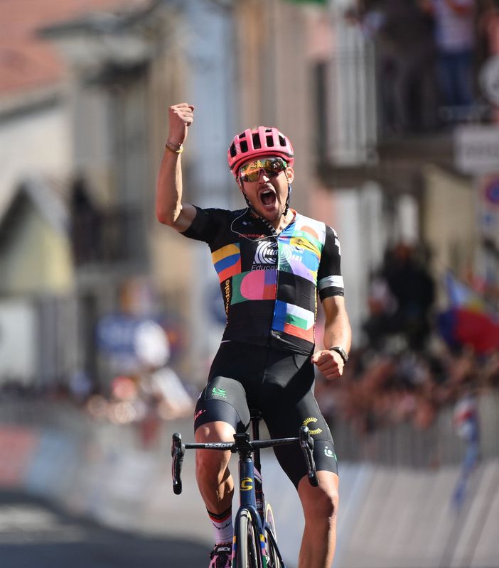 GIRO D'ITALIA: Alberto Bettiol vince la tappa 18, Egan Bernal ancora in Maglia Rosa