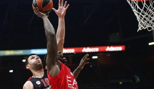 Impresa dell'EA7 in Eurolega