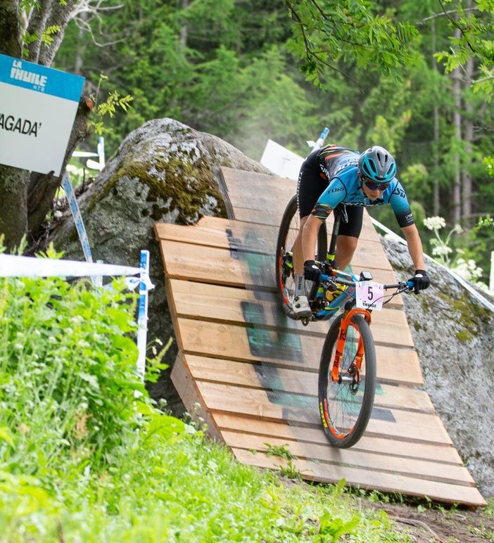 Ciclismo: La Thuile MTB 'gasa' i campioni in una sfida da Coppa del Mondo