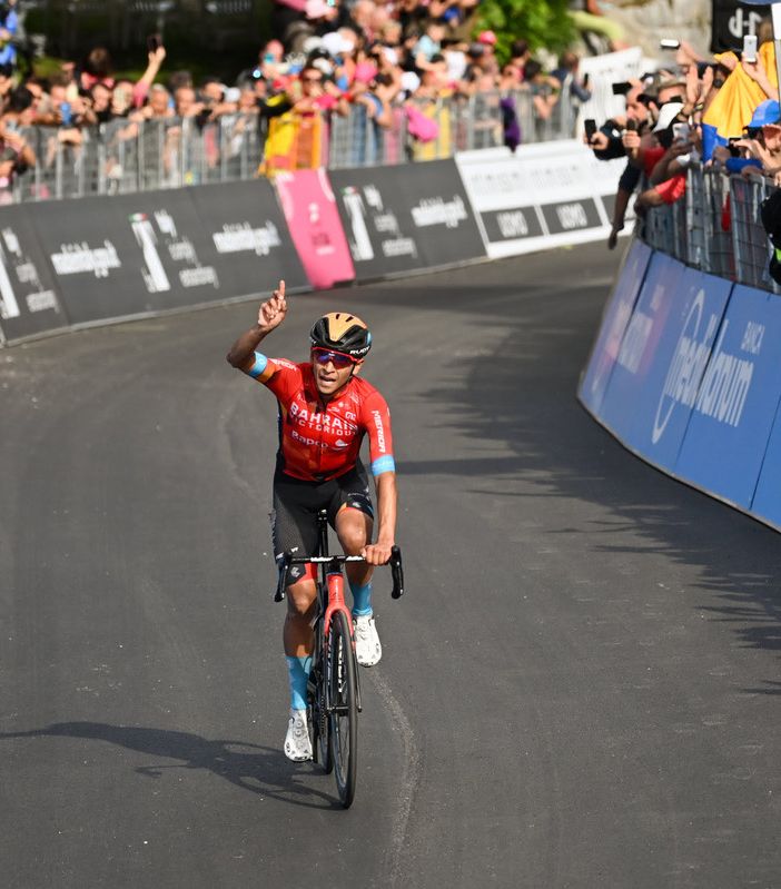 GIRO D'ITALIA: BUITRAGO, BUONA LA SECONDA. CARAPAZ E HINDLEY SI CONTROLLANO