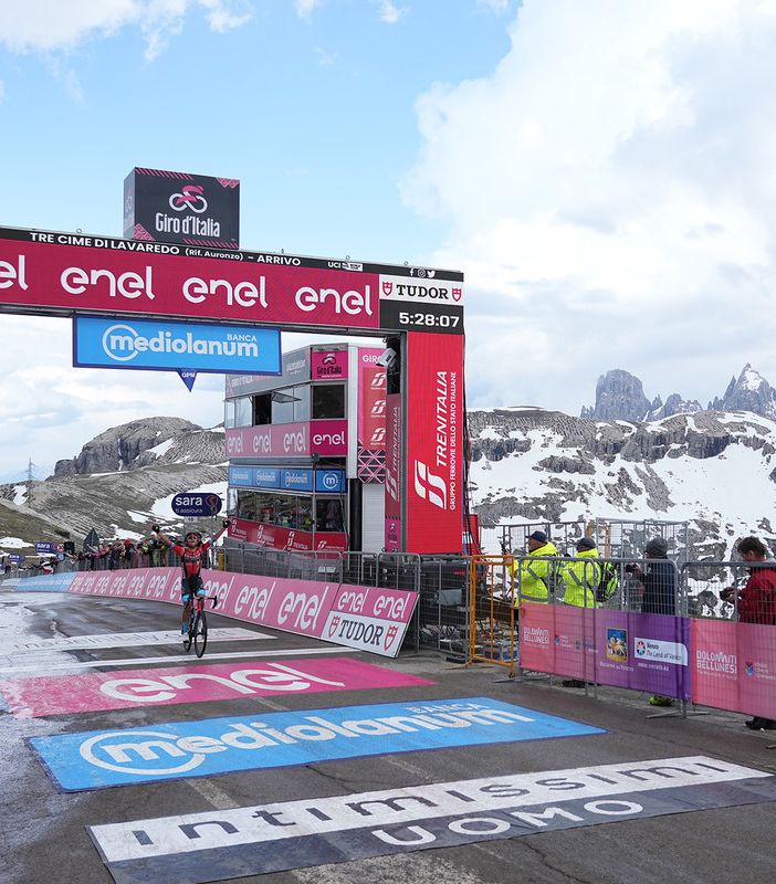 GIRO D'ITALIA: SANTIAGO BUITRAGO VINCE LA DICIANNOVESIMA TAPPA