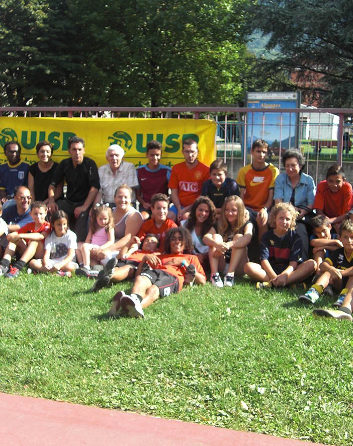 I protagonisti del Torneo 3 contro 3 al Quartiere Cogne. Sotto da sinistra le foto de gli Interquartiere, l'FC Campetto e de I Prof