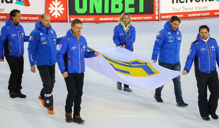 Mondiali di sci alpino: inizia la grande avventura di Cortina 2021. Ad Are il passaggio della bandiera della FIS dalla Svezia all’Italia